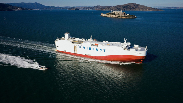 The Wall Street Journal: “VinFast sẽ cạnh tranh với Tesla tại thị trường Mỹ”