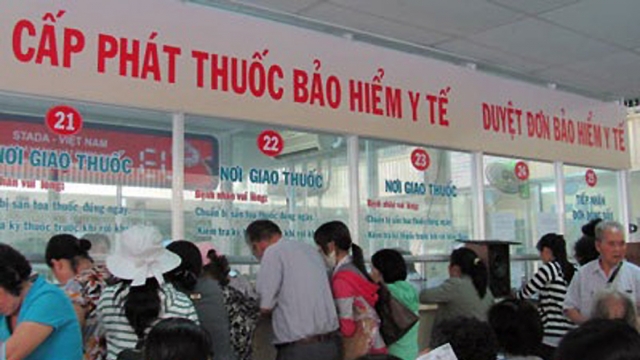 Phấn đấu từ năm 2018 tổ chức đấu thầu thuốc BHYT chi trả