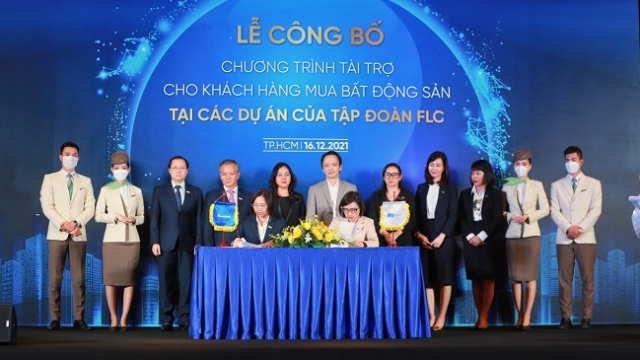 Sacombank tài trợ tín dụng cho khách mua bất động sản của FLC