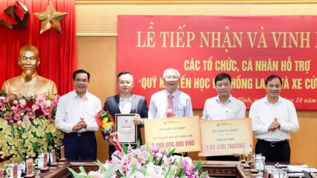 T&T Group hỗ trợ 5 tỷ đồng mở cánh cửa cho học sinh nghèo Hà Tĩnh vào đại học