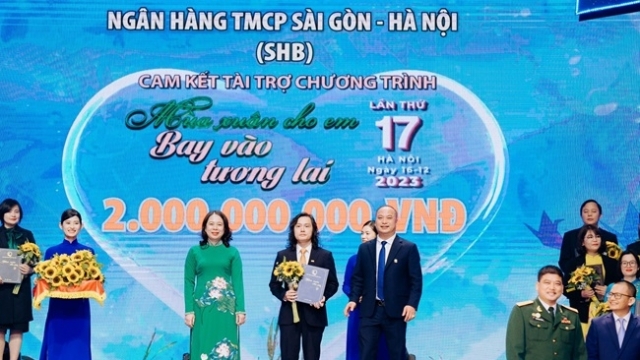 SHB ủng hộ 2 tỷ đồng góp phần mang 'mùa xuân cho em' dịp Tết Nhâm Nhìn