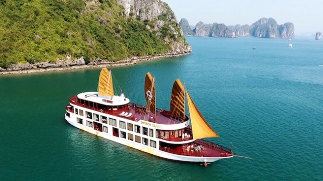 Lux Group thâu tóm hãng du thuyền 5 sao Emperor Cruises