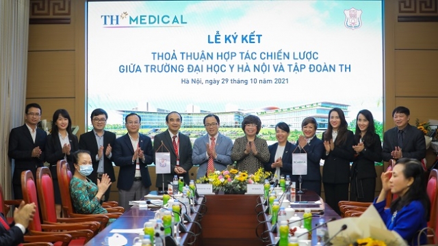 Tập đoàn TH hợp tác với Đại học Y Hà Nội xây dựng trung tâm nghiên cứu và ứng dụng khoa học tế bào