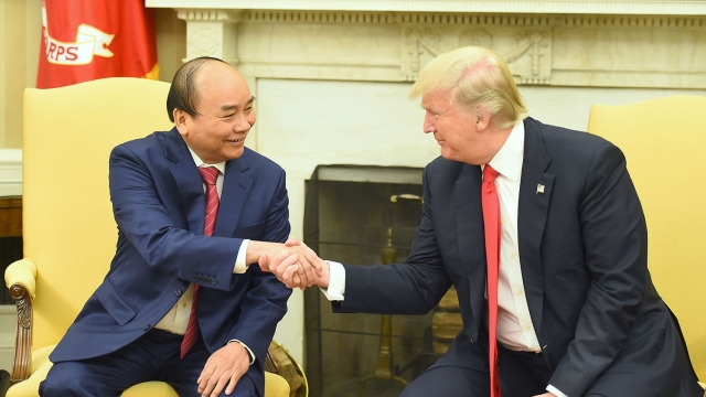 Thủ tướng Nguyễn Xuân Phúc hội đàm với Tổng thống Donald Trump