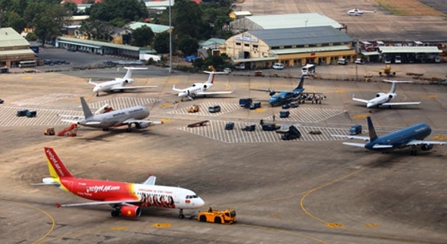 Vietjet Air tạm dừng khai thác một số chuyến bay do bão số 4