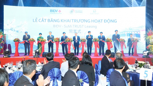 Khai trương liên doanh cho thuê tài chính đầu tiên tại Việt Nam