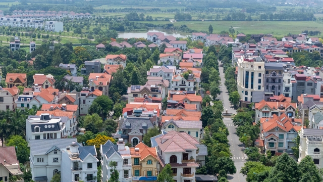 Surging land prices in Hanoi auctions spark concern over market impact