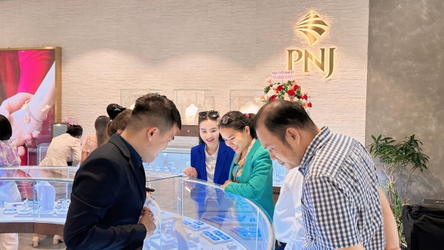 Lợi nhuận của PNJ tiếp tục sụt giảm