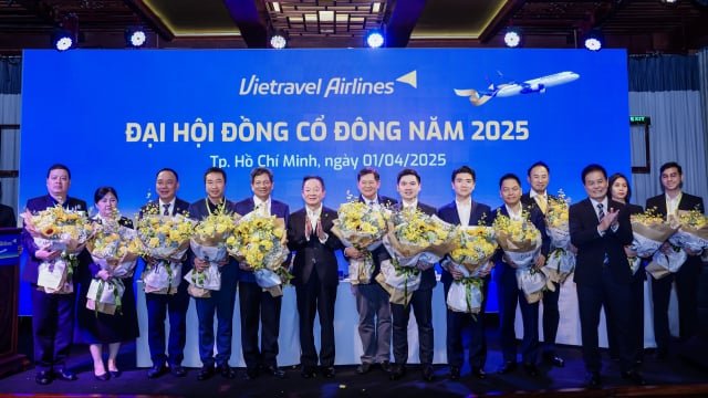 Con trai bầu Hiển làm chủ tịch Vietravel Airlines