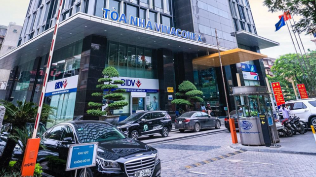 Xây dựng lãi mỏng, Vinaconex trông chờ 2 'gà đẻ trứng vàng'