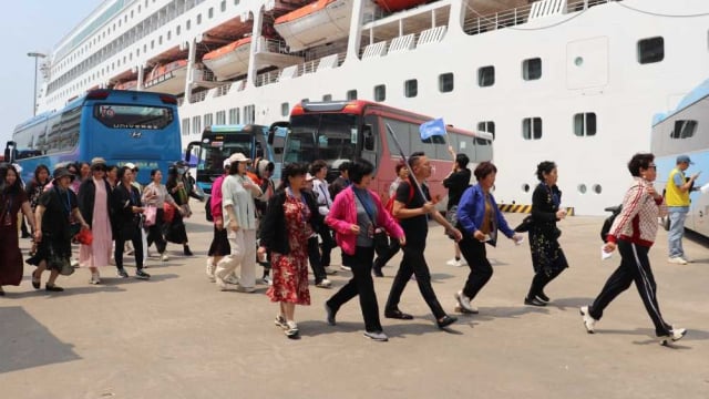 Quảng Ninh khởi động mùa du lịch hè với tín hiệu bội thu