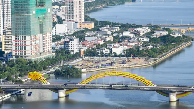 Nóng từng mét đất dọc sông Hàn: Ai đang chiếm những vị trí vàng ven sông? 