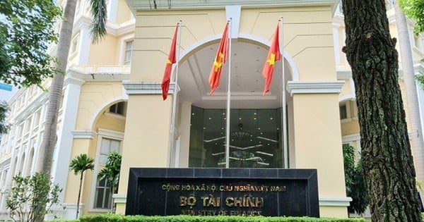 Bộ Tài chính đề xuất thu thuế ngay khi nhận cổ tức bằng chứng khoán