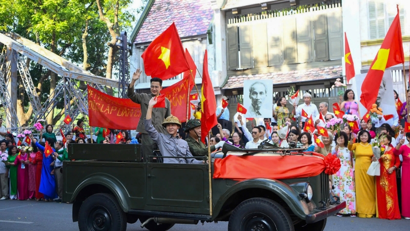 Tái hiện không khí hào hùng đoàn quân tiếp quản Thủ đô năm 1954