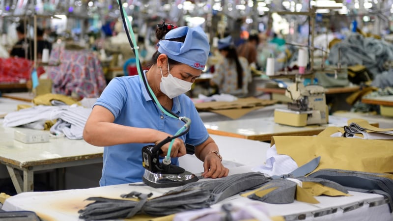 OECD: Tăng trưởng GDP Việt Nam chậm lại, cảnh báo nhiều rủi ro phía trước