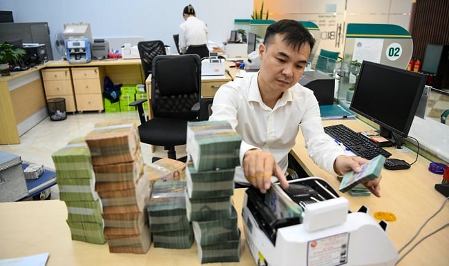 Luật hóa Nghị quyết 42 là 'bước ngoặt' cho ngành ngân hàng