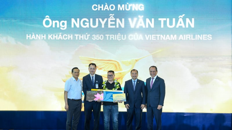 30 năm cất cánh, Vietnam Airlines đón hành khách thứ 350 triệu
