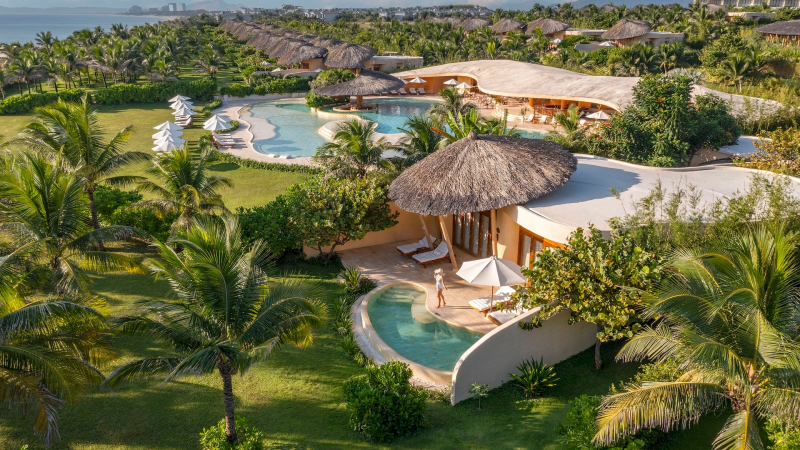 Ana Mandara Cam Ranh: Một làng quê Việt bước ra từ ký ức