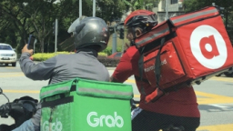 02 'gã khổng lồ' Grab, ShopeeFood dẫn đầu cuộc đua giao đồ ăn qua ứng dụng, Be có khả năng cạnh tranh?