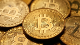 Chuyên gia phân tích Standard Chartered xin lỗi vì dự báo giá bitcoin 120.000 USD là 'quá thấp'