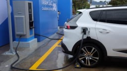 Đề xuất dùng trụ sở dôi dư làm bãi đỗ xe thông minh, trạm sạc và thư viện mini
