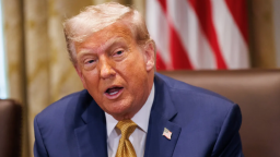 Trump đe dọa sẽ áp thuế lên tới 200% đối với dược phẩm 