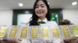 Giá vàng ngày 10/7: Vàng SJC, vàng nhẫn bật tăng vẫn thấp hơn 121 triệu đồng/lượng