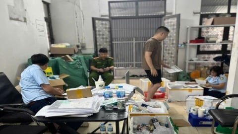 Hà Nội: Phát hiện và tạm giữ lượng lớn sản phẩm mỹ phẩm nhập lậu tại 4 cơ sở kinh doanh