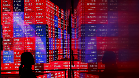 Chứng khoán châu Á chững lại, đồng USD trượt giá sau khi Trump công kích Chủ tịch Fed