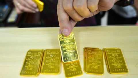 Giá vàng ngày 25/8 bám sát đỉnh 127 triệu đồng/lượng, chênh lệch so với thế giới 19 triệu đồng