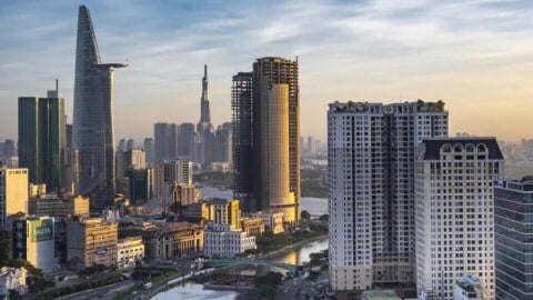 Giá nhà sơ cấp TP HCM lập đỉnh mới, giới đầu cơ thứ cấp bắt đầu 'xả hàng'