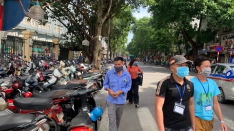 Hà Nội yêu cầu hơn 400 bãi xe giải tỏa ngay phần lòng đường tự ý chiếm dụng
