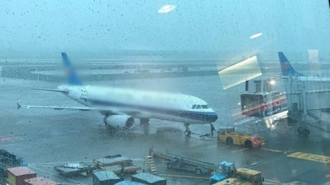 Cục Hàng không Việt Nam: Hạn chế tình trạng máy bay chờ tại khu vực sân bay khi có thời tiết bất lợi
