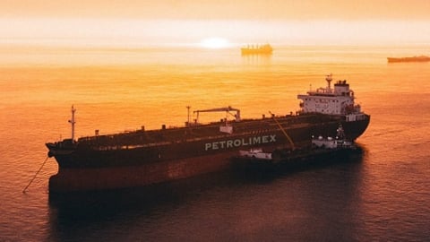 Công ty Cổ phần Vận tải Xăng dầu đường thủy Petrolimex bị UBCKNN xử phạt 125 triệu đồng