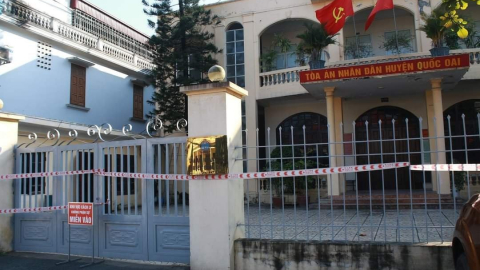Thông báo khẩn tìm người đến trụ sở Tòa án nhân dân huyện Quốc Oai