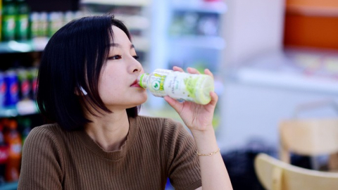 Liên doanh Vinamilk và Kido ra mắt sữa bắp tươi và sữa đậu xanh tươi Oh Fresh