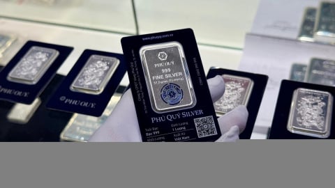 Kim loại dẫn dắt đà tăng của toàn thị trường, giá bạc thiết lập đỉnh cao nhất trong hơn 13 năm