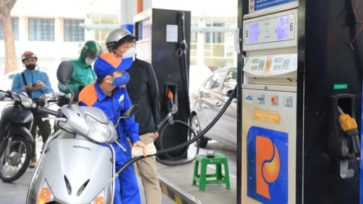 Giá xăng dầu giảm mạnh từ 15h ngày 10/4