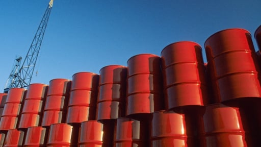 Giá dầu thô tăng vọt 5% trong tuần qua