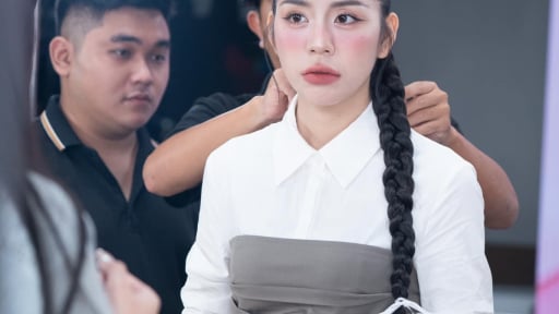  Hé lộ số tiền 'khủng' Hằng Du Mục kiếm được trên gian hàng TikTok