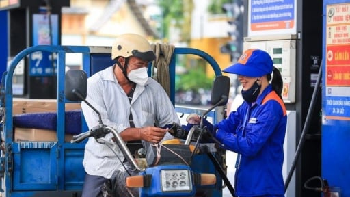 Giá xăng dầu đồng loạt tăng hơn 1.000 đồng/lít từ 15h ngày 19/6