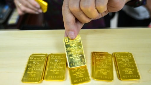 Giá vàng ngày 25/8 bám sát đỉnh 127 triệu đồng/lượng, chênh lệch so với thế giới 19 triệu đồng