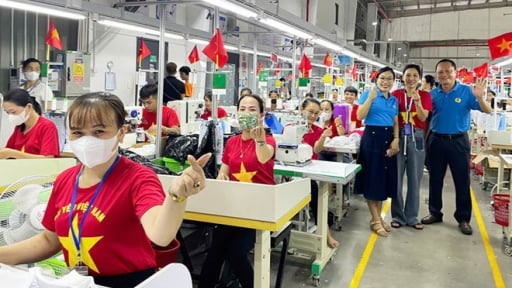 Người lao động đi làm dịp Quốc khánh 2/9 được hưởng lương tối đa 490% 