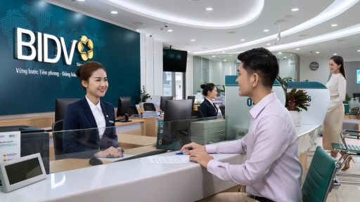 Một nhà băng lãi gần 3.000 tỷ đồng tháng đầu năm, dư nợ vượt 2,3 triệu tỷ đồng