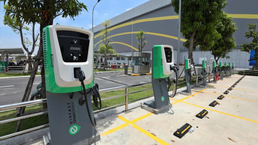 Trước 30/9, hoàn thành quy chuẩn trạm sạc xe điện trên cao tốc