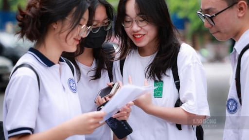 Sáng 28/6, hơn 1 triệu thí sinh bước vào môn thi Ngữ văn kỳ thi tốt nghiệp THPT 2023