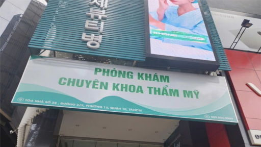 Một cơ sở hành nghề không phép gây tai biến cho khách tại TP HCM mở chuông báo cháy để tẩu thoát khi phát hiện đoàn kiểm tra của Sở Y tế