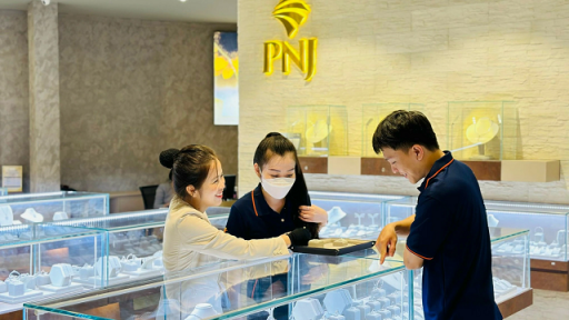 Lãnh đạo PNJ dồn dập đăng ký bán hơn 1 triệu cổ phiếu