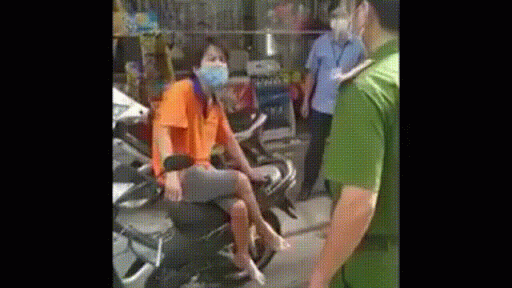 Video: Người đàn ông ngang ngược, cãi cùn bị lực lượng chức năng cho lên phường