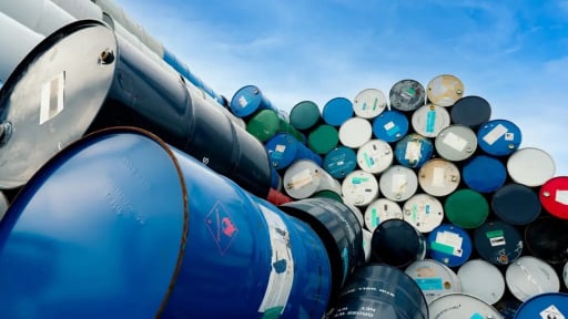 Giá dầu Brent áp sát mốc 80 USD/thùng